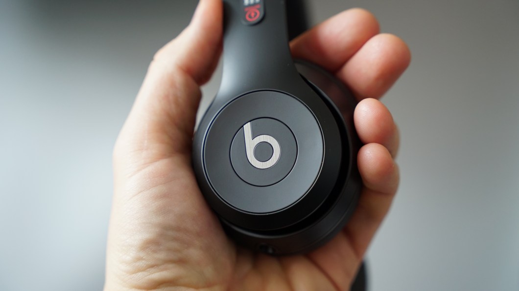 Beats Solo 4: Kraftvoller Bass, langer Akku – ideal für&nbsp;unterwegs?